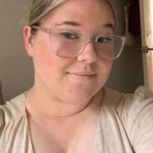 Meet your Posher, Alyssa-jane